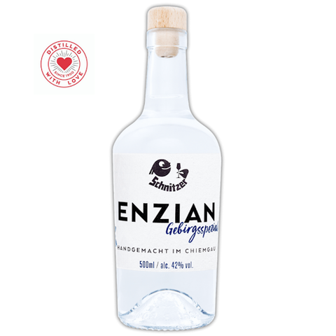Destillerie Schnitzer Enzianbrand – 200 ml und 500 ml Flaschen, traditioneller Schnaps.